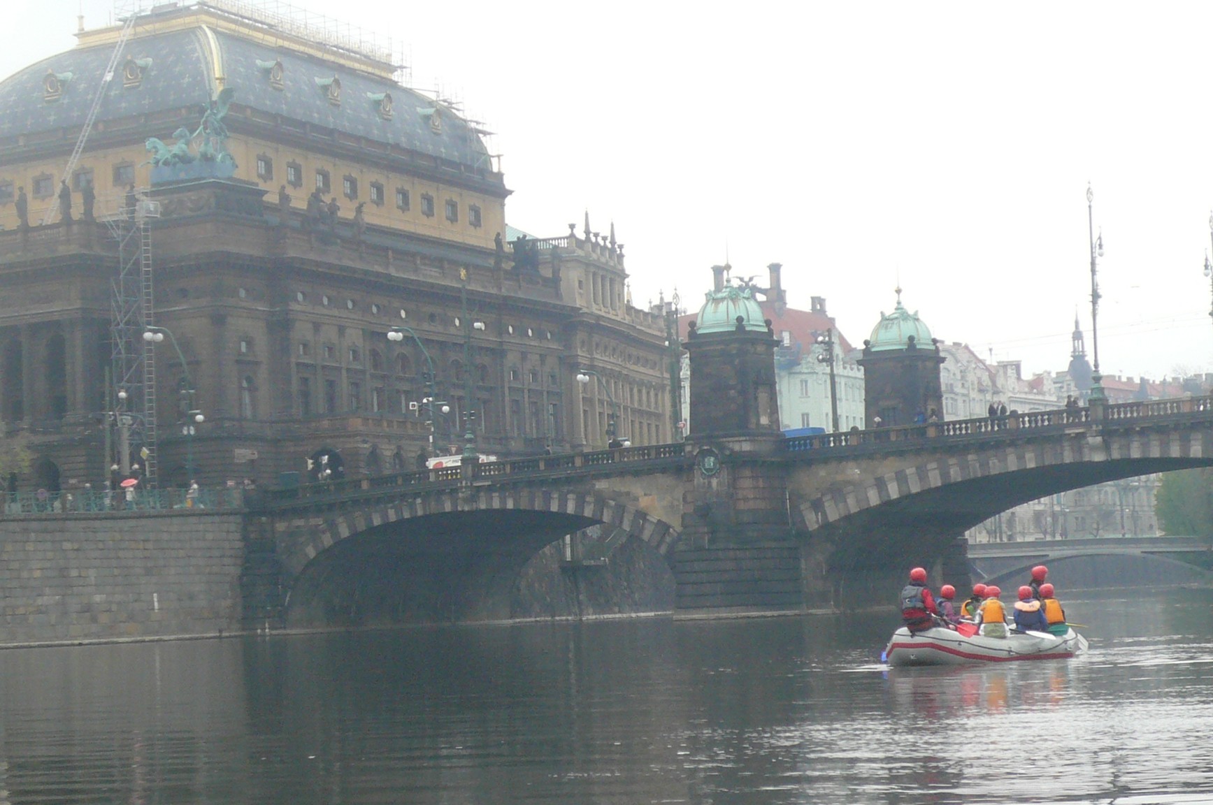 CAL 2008 04 Studna jez za vecera septa 38